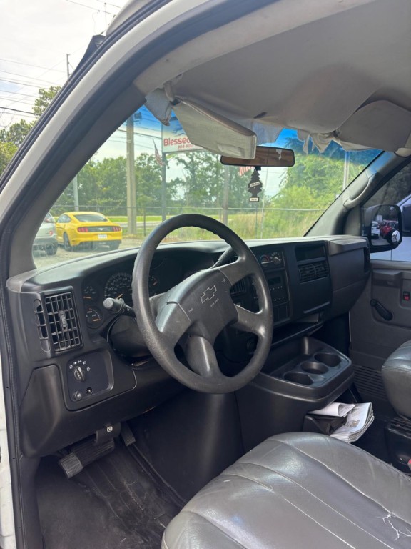 2007 Chevrolet Express Image 5