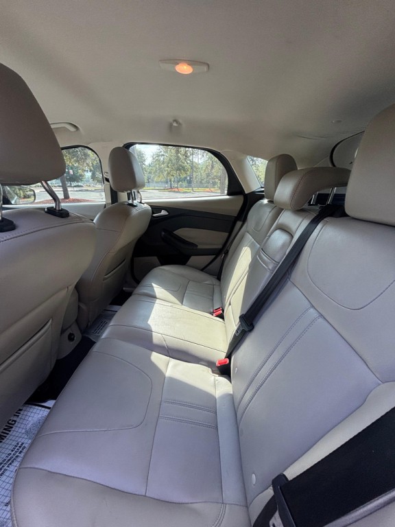 2012 Ford Focus Image 11