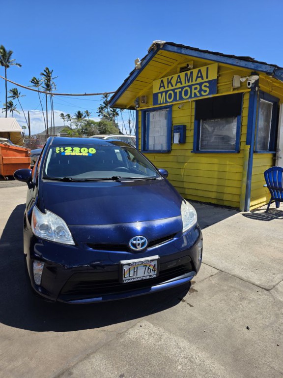 2013 Toyota Prius Image 2