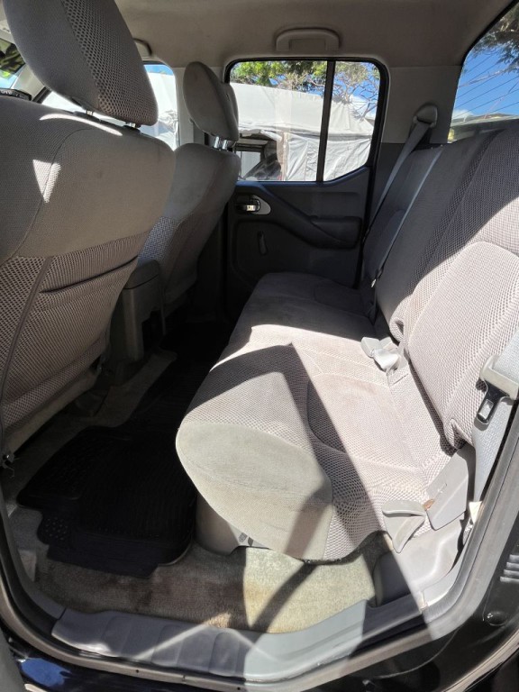 2015 Nissan Frontier Image 3