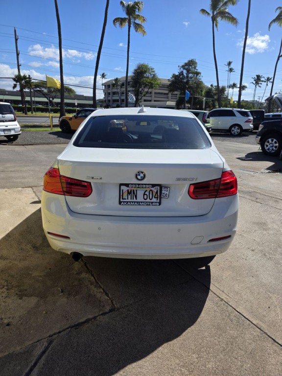 2017 BMW 3 Series Image 3