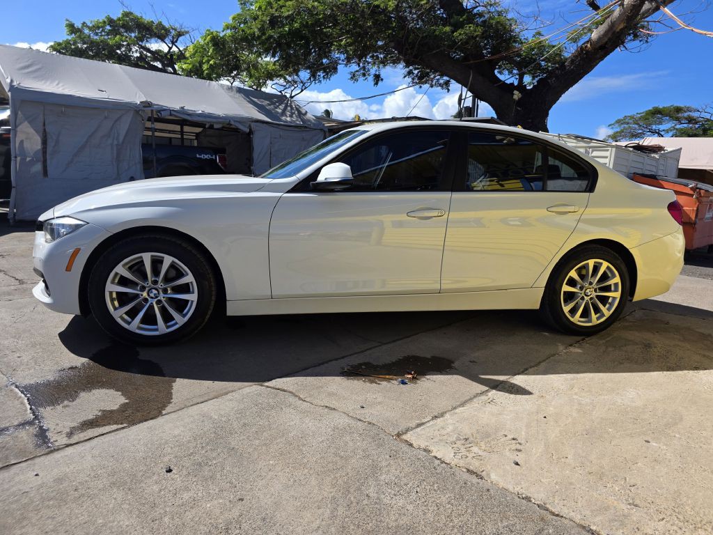 2017 BMW 3 Series Image 5
