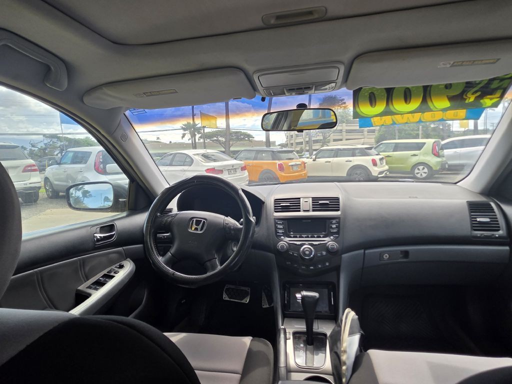 2005 Honda Accord Image 4