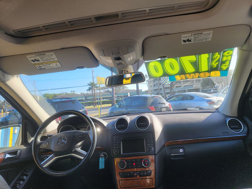 2009 Mercedes-Benz GL-Class Image 4