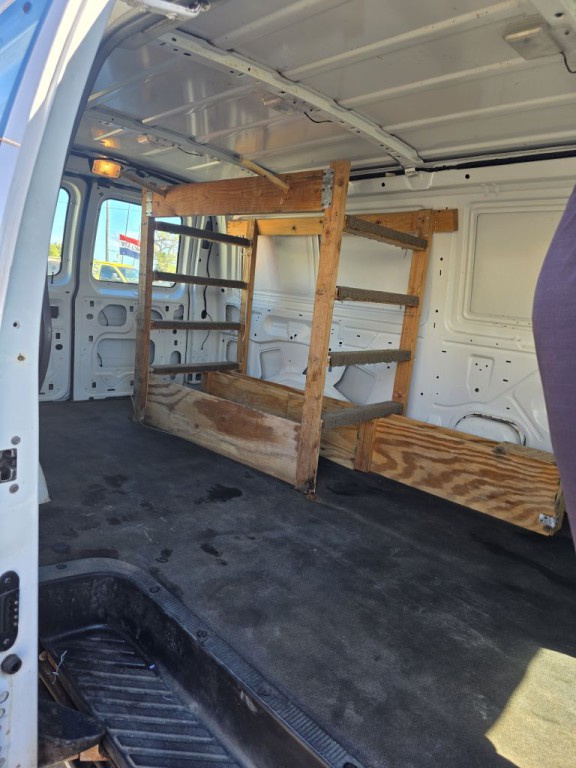2008 Ford Econoline Image 3