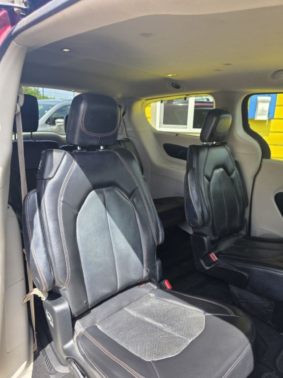 2019 Chrysler Pacifica Image 3