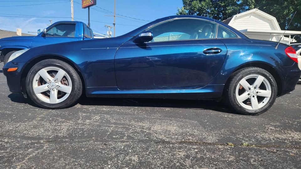 2007 Mercedes-Benz SLK-Class Image 2