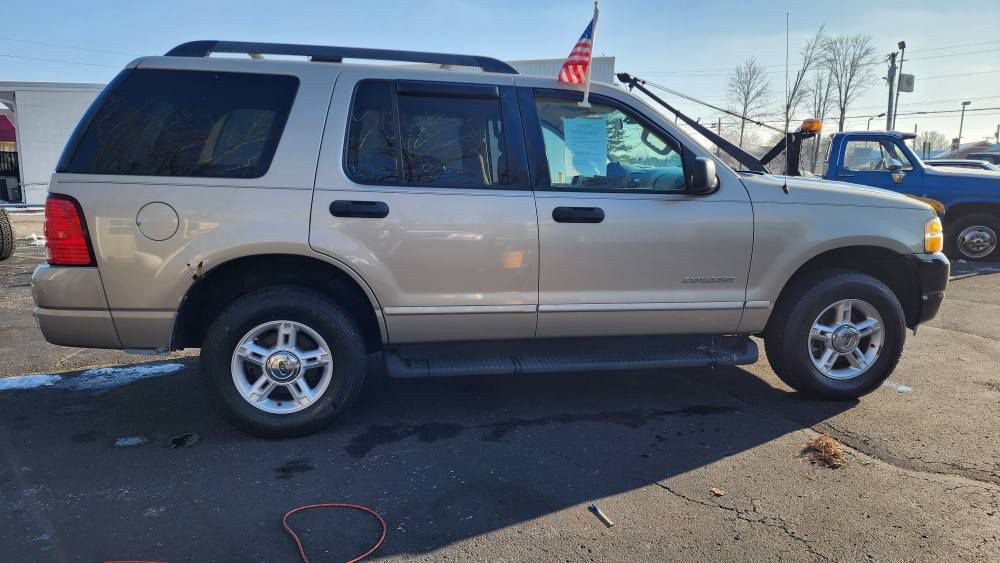 2005 Ford Explorer Image 7