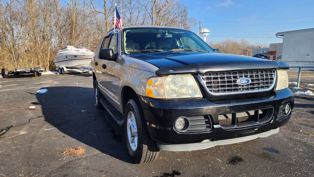 2005 Ford Explorer Image 8