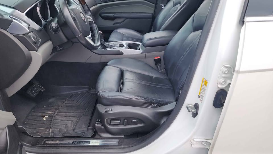 2010 Cadillac SRX Image 7