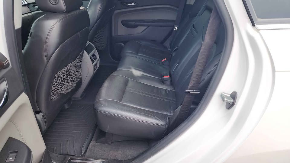 2010 Cadillac SRX Image 8