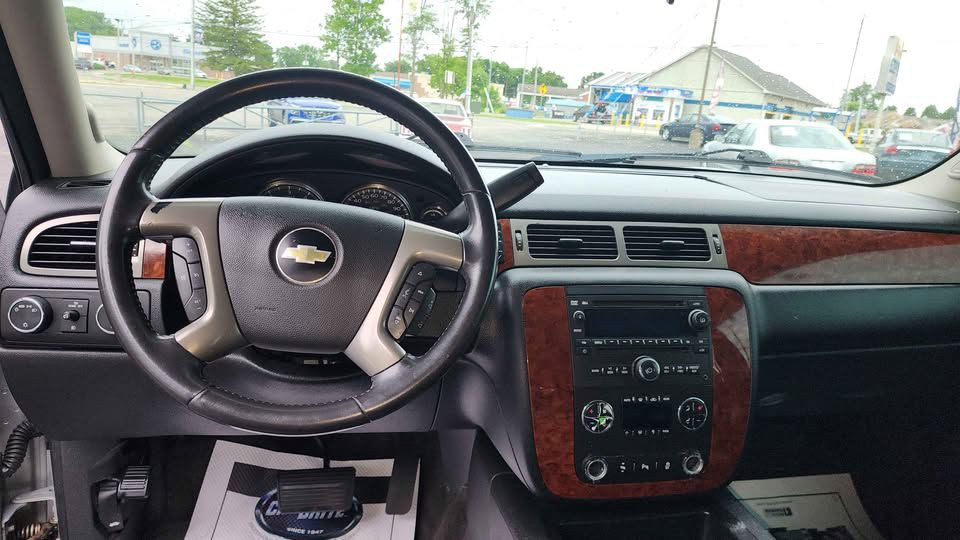 2012 Chevrolet Tahoe Image 10