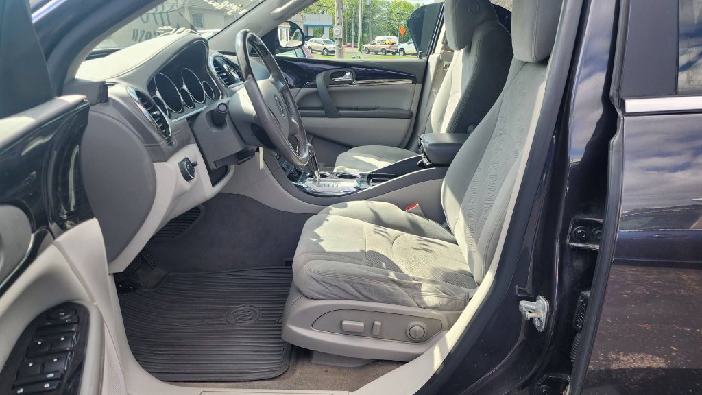 2017 Buick Enclave Image 9