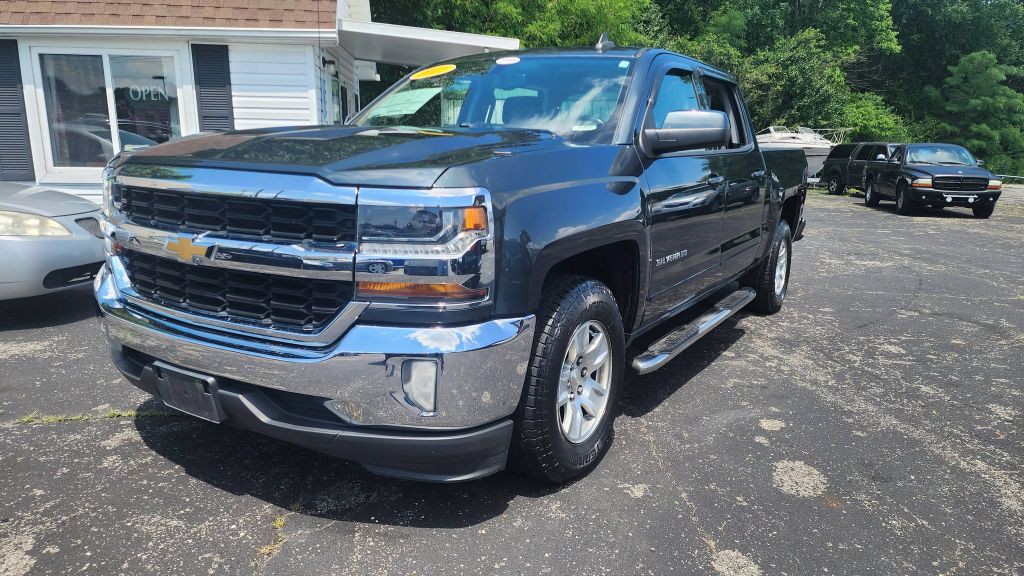 2017 Chevrolet Silverado 1500 Image 2