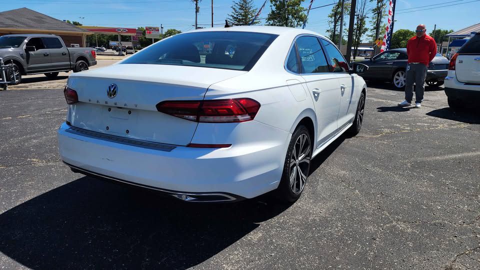 2021 Volkswagen Passat Image 6