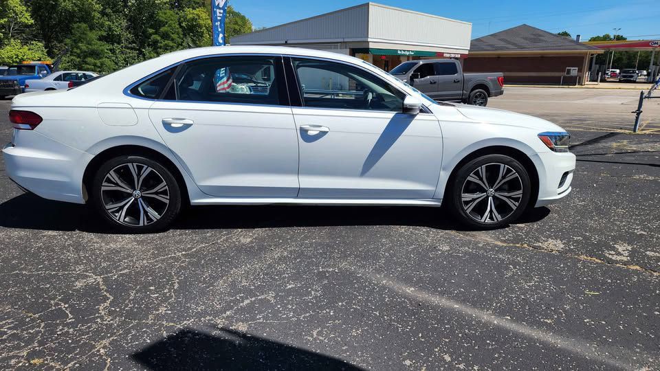 2021 Volkswagen Passat Image 7