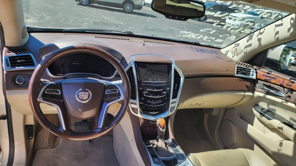 2013 Cadillac SRX Image 12