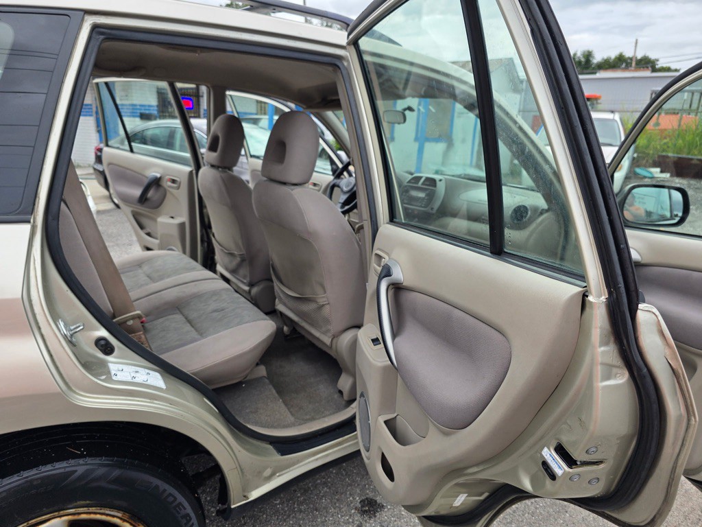 2002 Toyota Rav4 Image 13