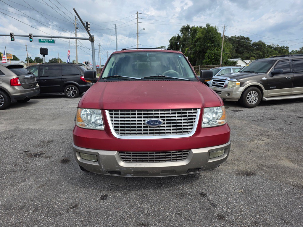 2004 Ford Expedition Image 2