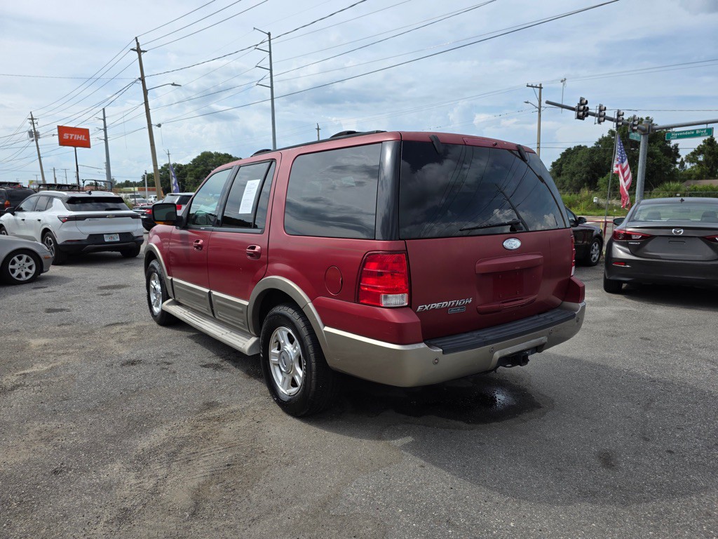 2004 Ford Expedition Image 13