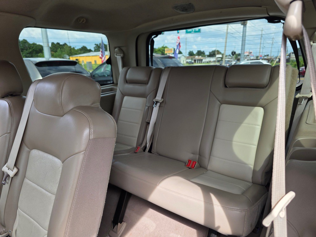 2004 Ford Expedition Image 17