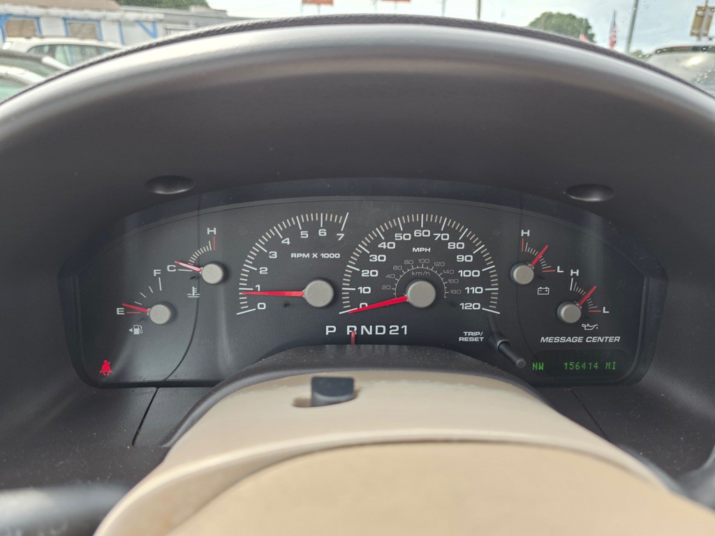 2004 Ford Expedition Image 18