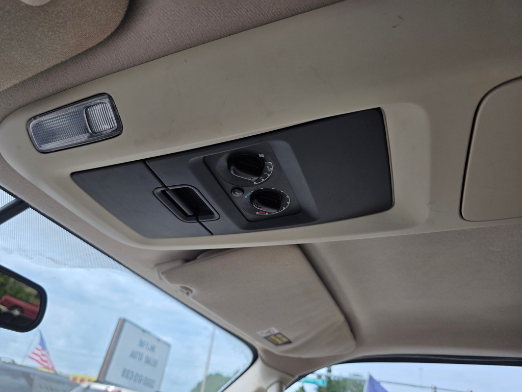 2004 Ford Expedition Image 20