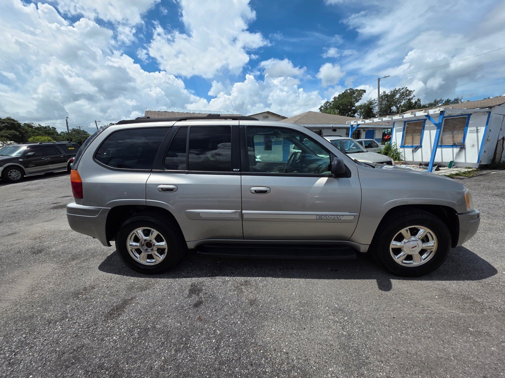 2002 GMC Envoy Image 4
