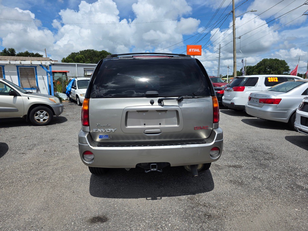 2002 GMC Envoy Image 6