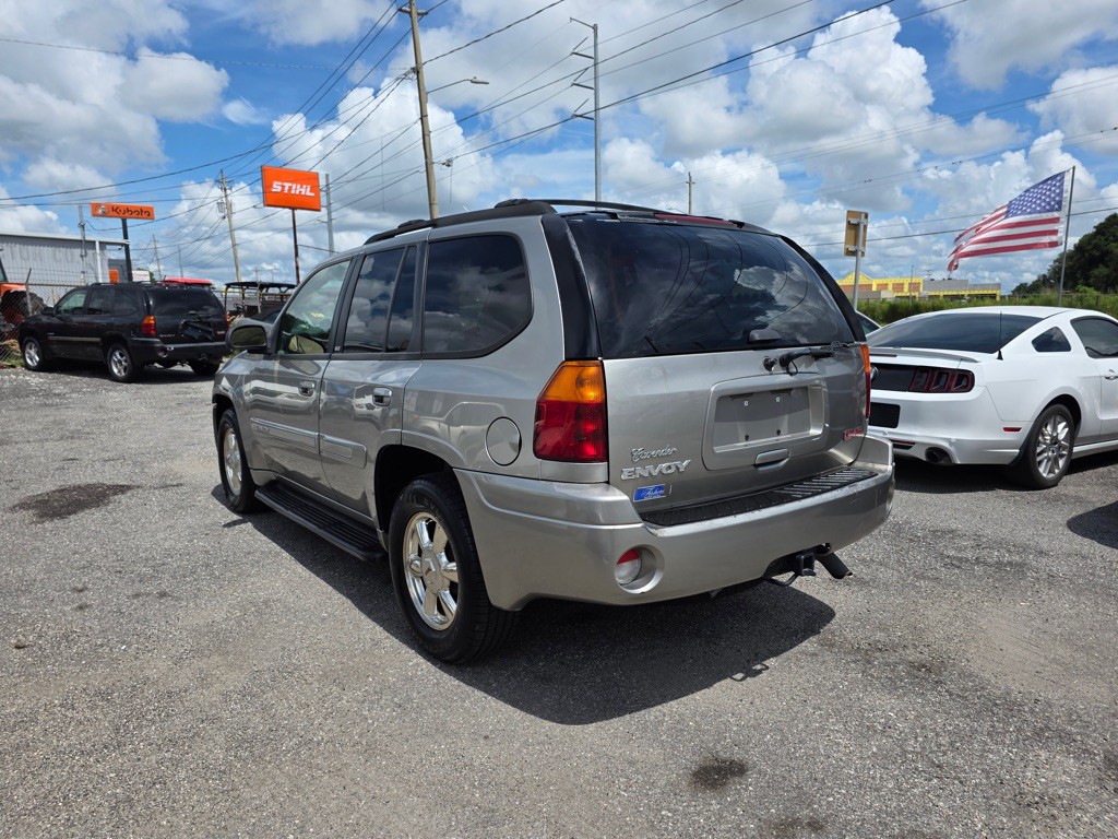 2002 GMC Envoy Image 7