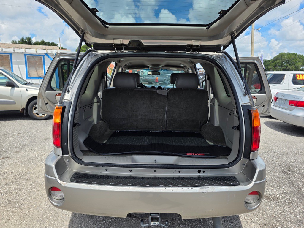2002 GMC Envoy Image 11