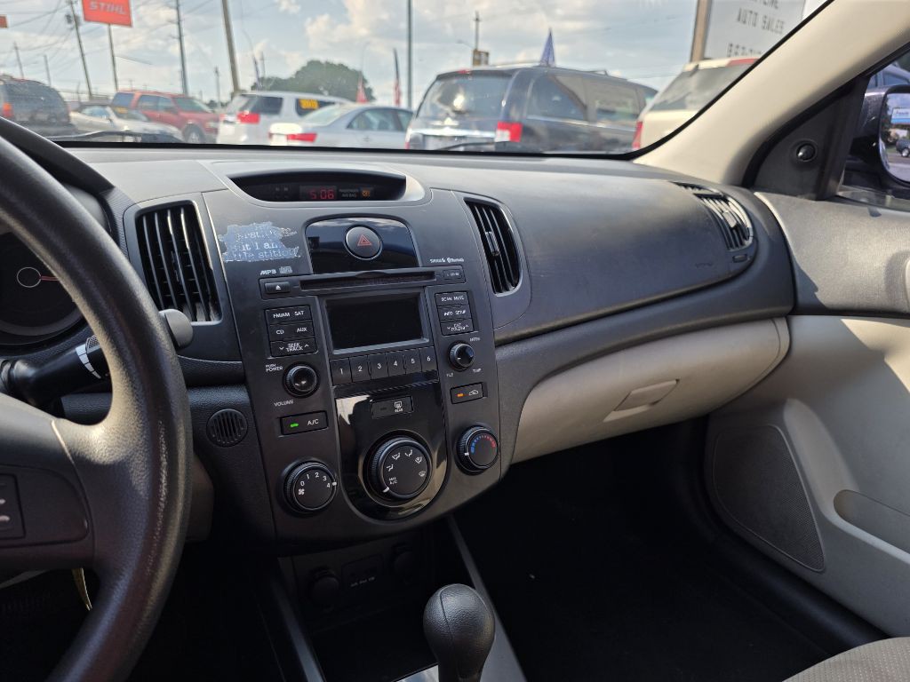 2010 Kia Forte Image 14