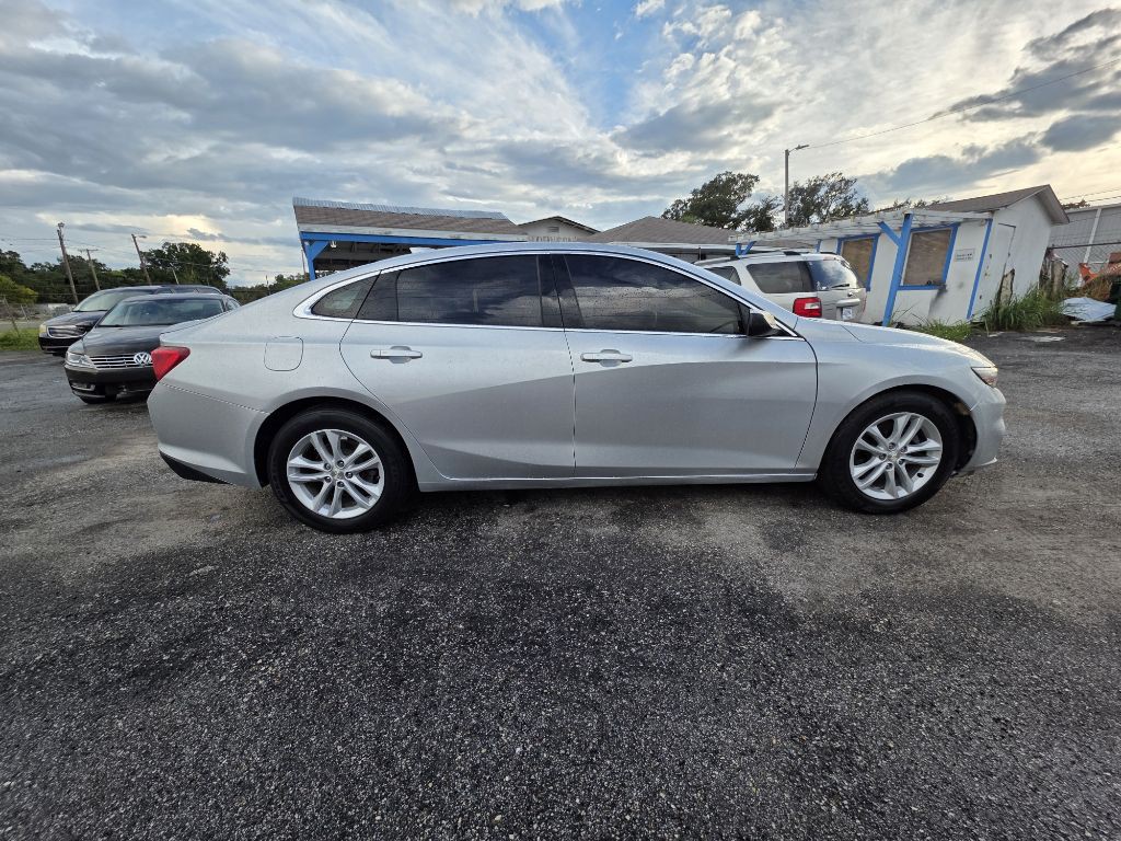 2018 Chevrolet Malibu Image 4