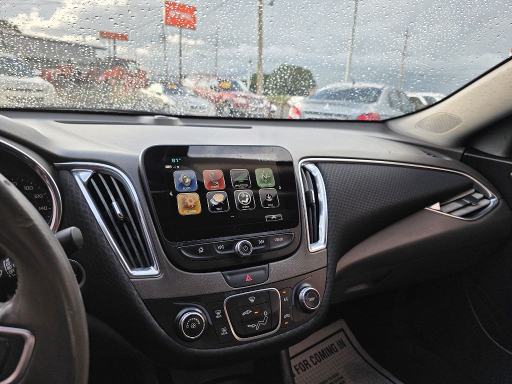 2018 Chevrolet Malibu Image 12