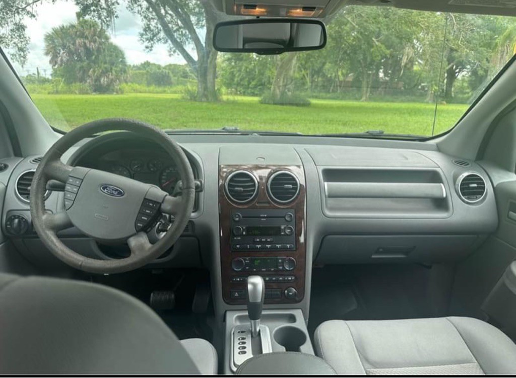 2007 Ford Freestyle Image 7