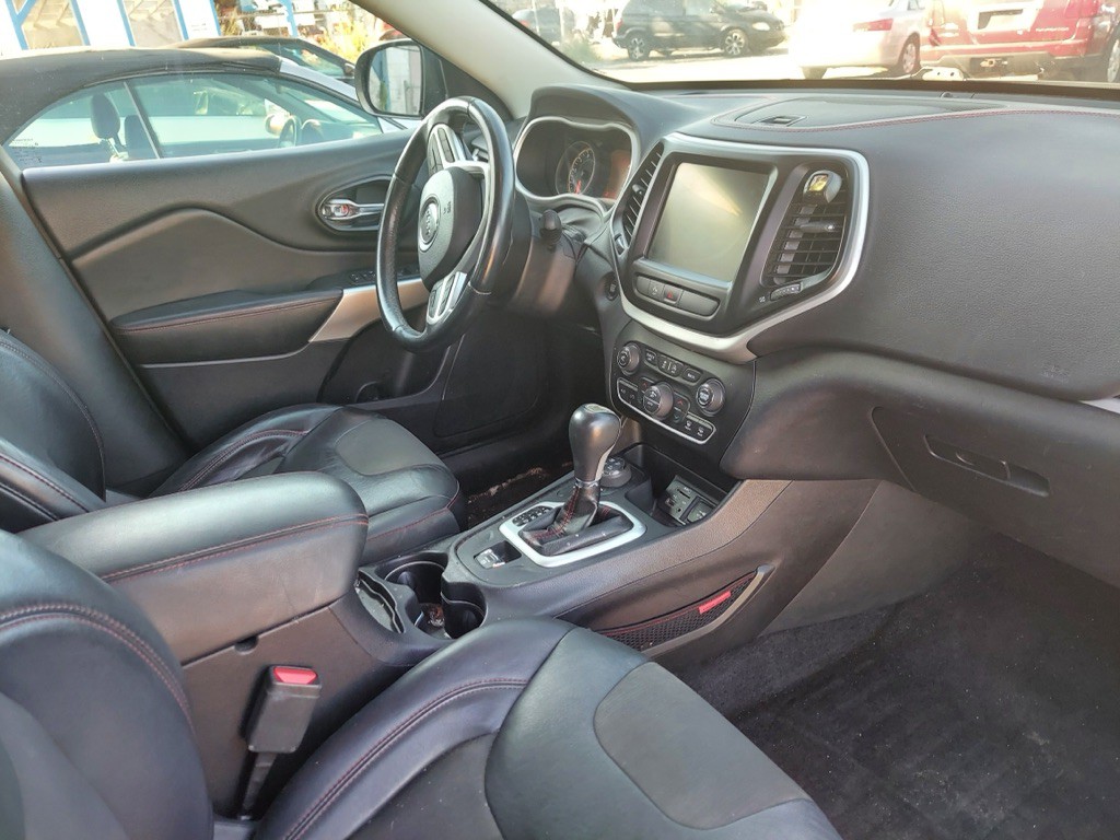 2017 Jeep Cherokee Image 3