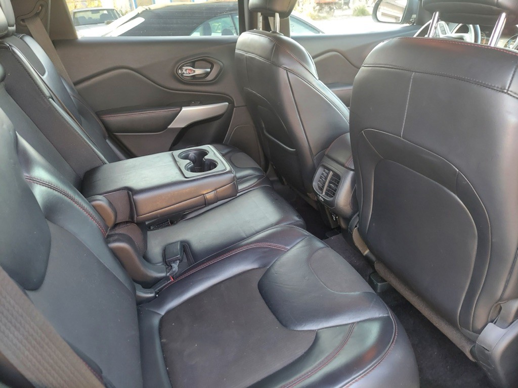 2017 Jeep Cherokee Image 4