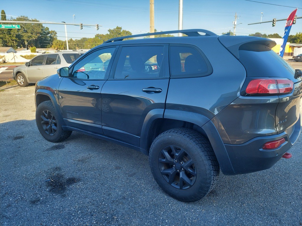 2017 Jeep Cherokee Image 5
