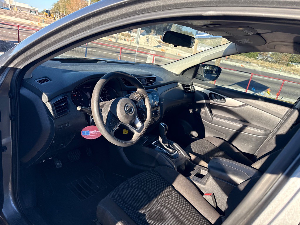 2017 Nissan Rogue Image 6