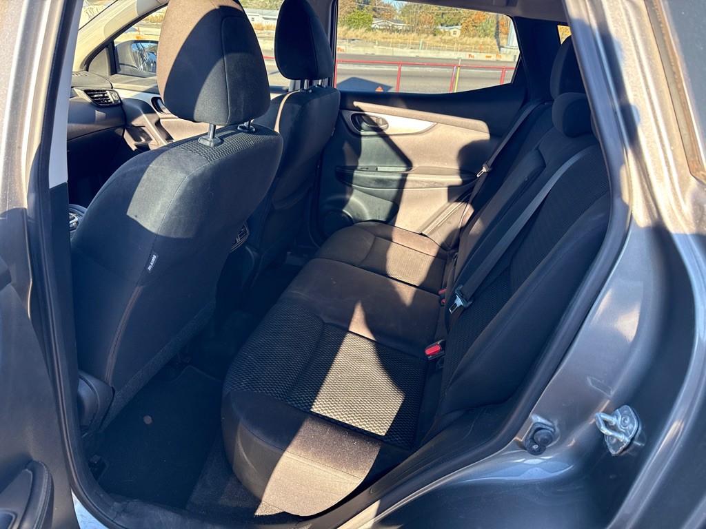 2017 Nissan Rogue Image 7