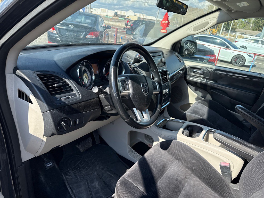 2014 Dodge Grand Caravan Image 9