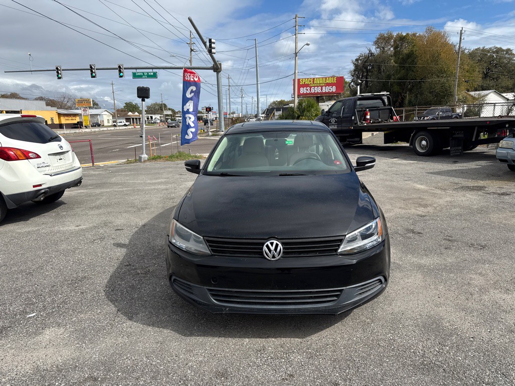 2012 Volkswagen Jetta Image 2
