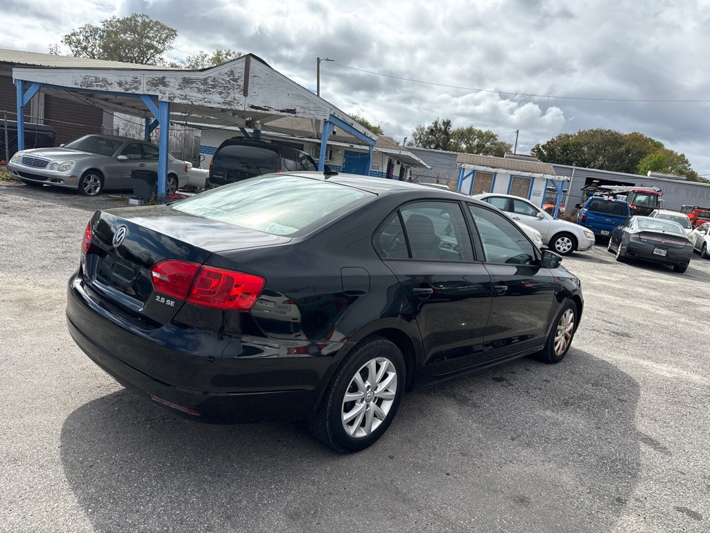 2012 Volkswagen Jetta Image 5