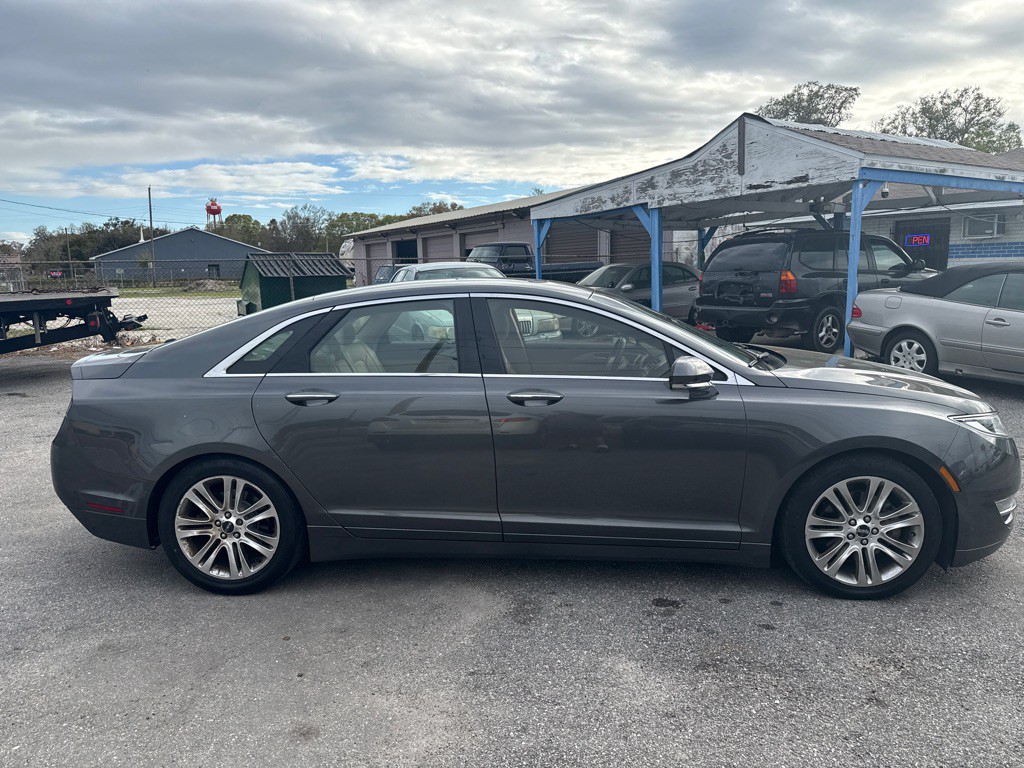2016 Lincoln MKZ Image 4
