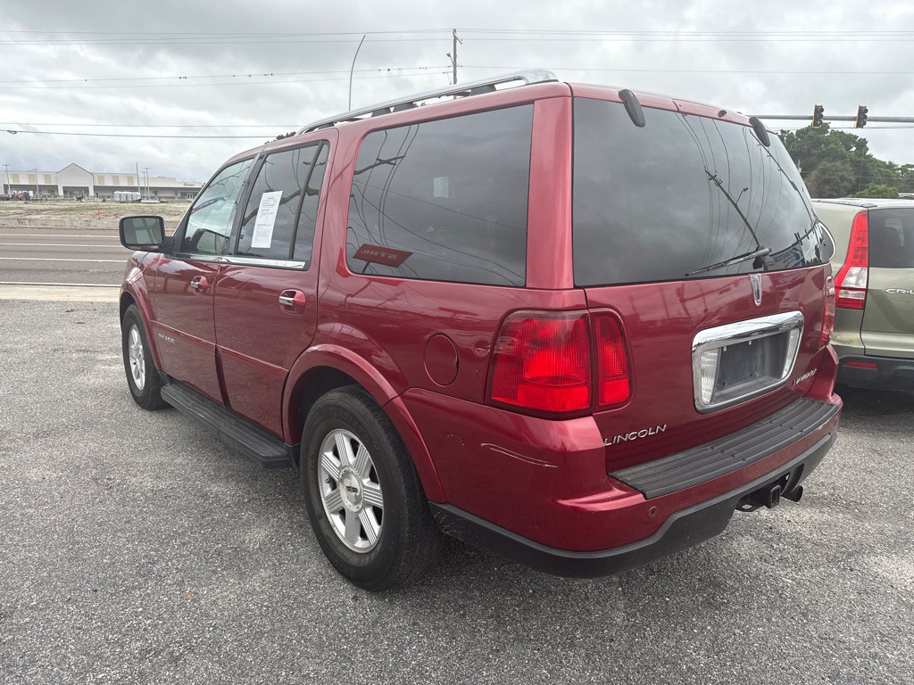 2005 Lincoln Navigator Image 6