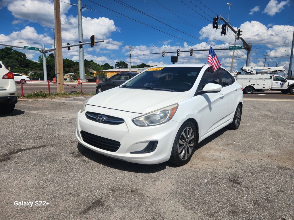 2017 Hyundai Accent Image 3