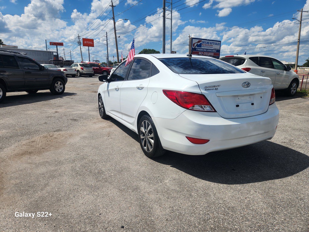 2017 Hyundai Accent Image 6