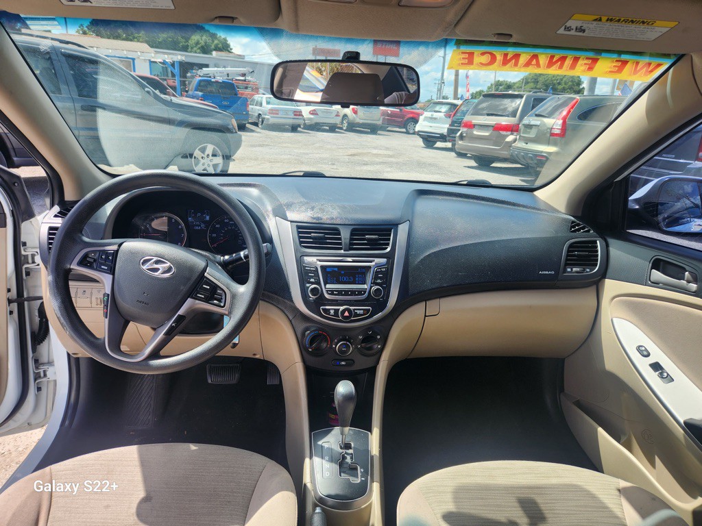 2017 Hyundai Accent Image 9