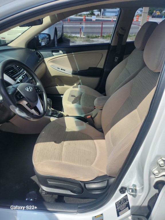 2017 Hyundai Accent Image 11