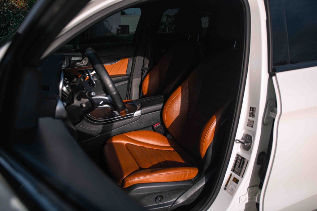 2021 Mercedes-Benz GLC-Class Image 12
